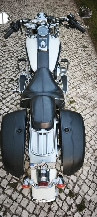Harley davidson softail  deluxe