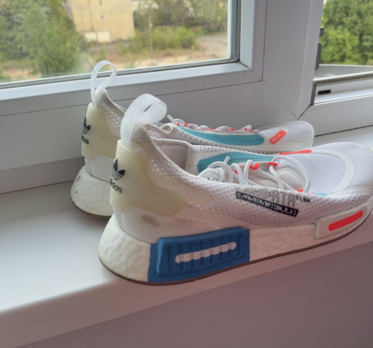 adidas NMD_R1 V2 Boost
