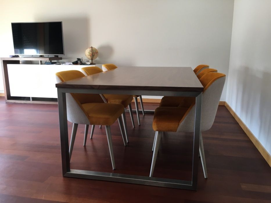 Mesa de sala NOVA em nogueira (Fabricante)