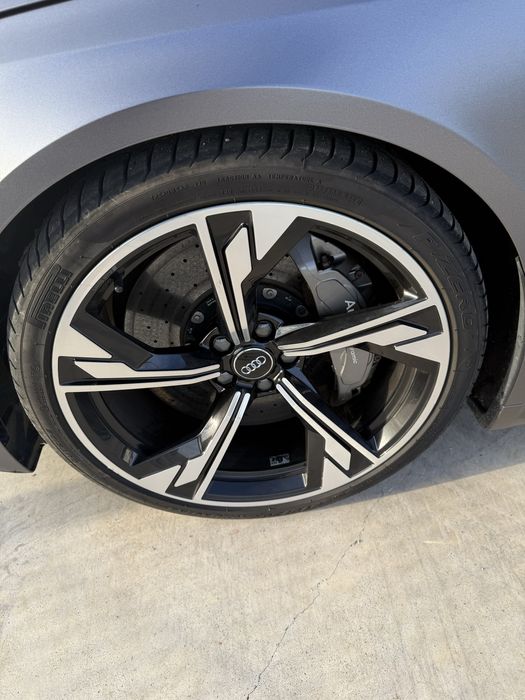Audi RS4 Aavnt 2019