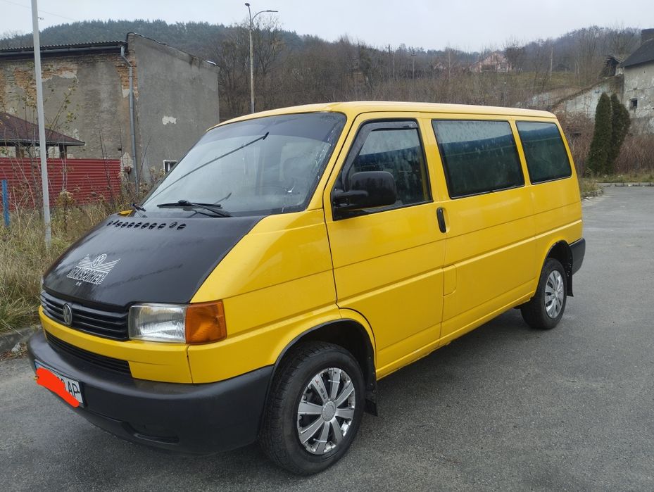Фольксваген транспортер т-4   2002 року випуску, пасажир 9 місць