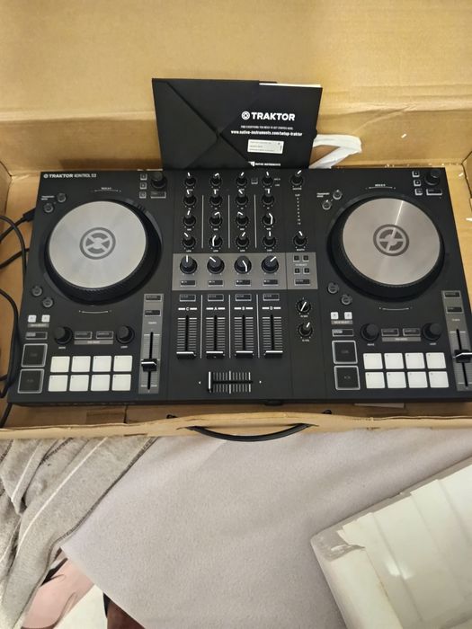 Native Instruments Traktor Kontrol S3