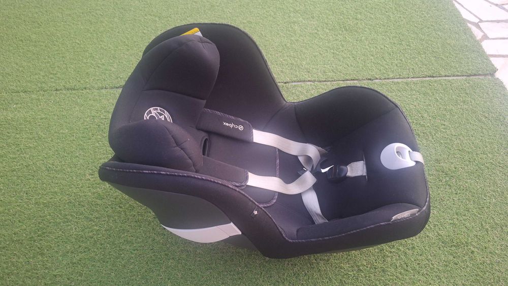 Cadeira Auto Cybex Sirona M2 c/ Isofix -0-4 anos (vira nos 2 sentidos)