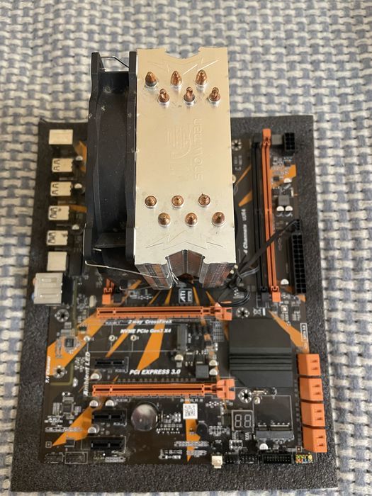 Материнская плата + intel xeon v3 2670