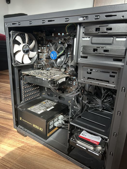 Komputer Gamingowy + Monitor