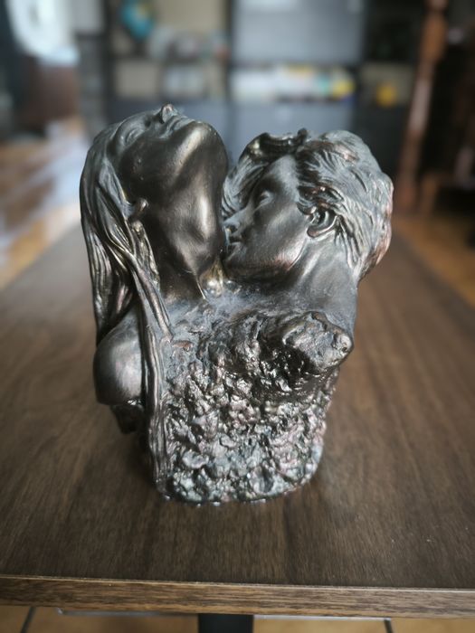 Estatueta/ Estátua dos apaixonados