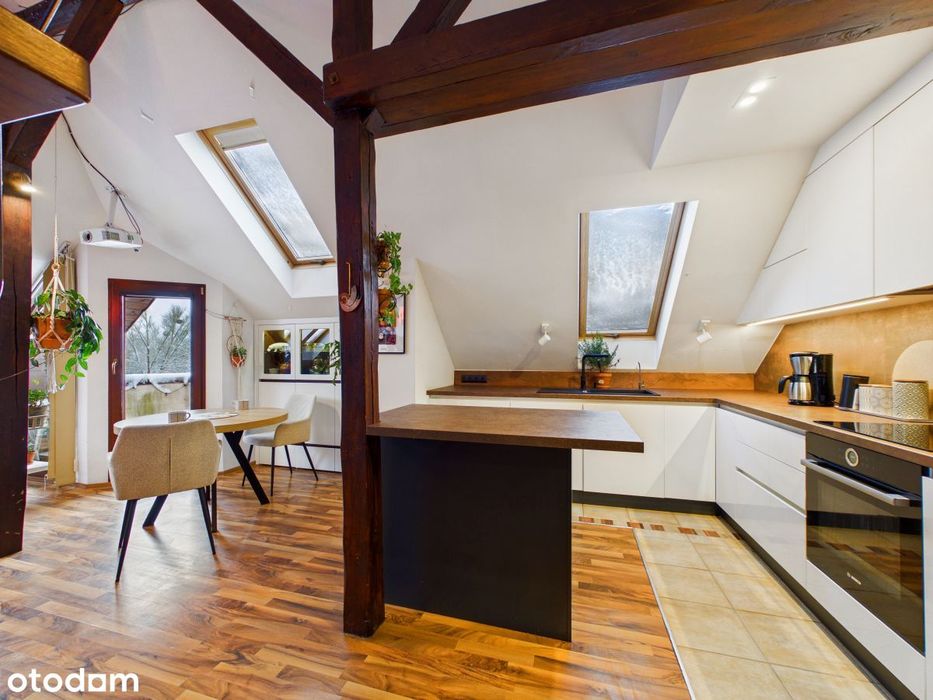 Taras i antresola / 120m2 przestrzeni