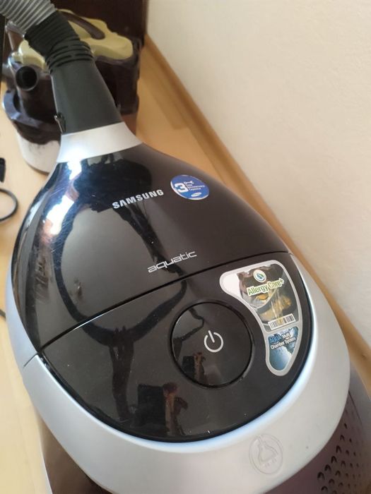 Продається б/у пилосос