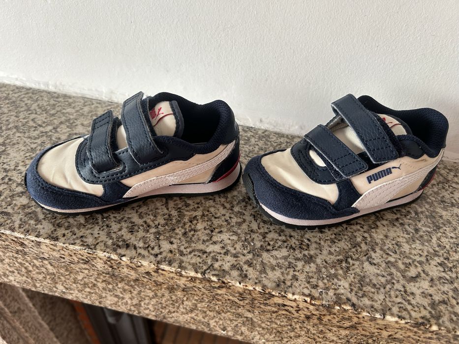 Vendo sapatilhas para crianca