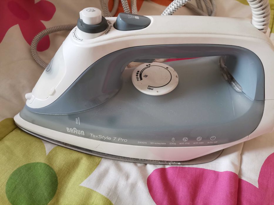 BRAUN Steam Iron423918841208524803