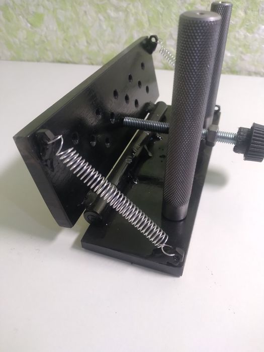 Приспособа для спусків ножа