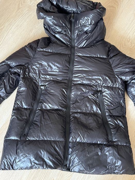 Пуховик moncler розмір 36 , S, 44 . Стан зразковий