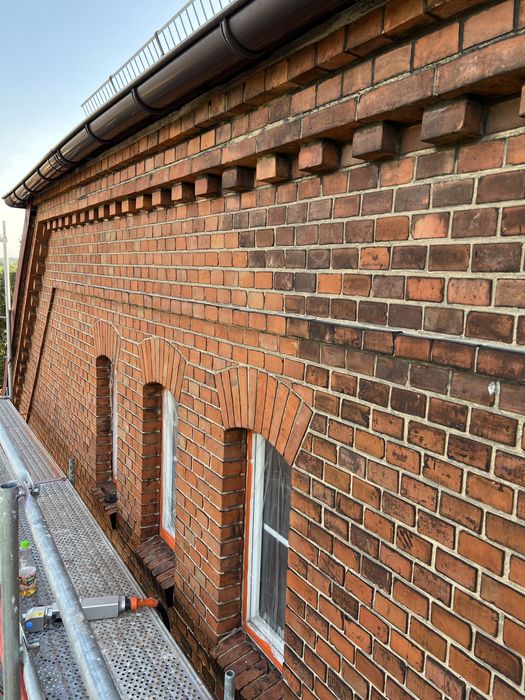 Czyszczenie laserem elewacji piaskowca cegły drewna zabytków granitu