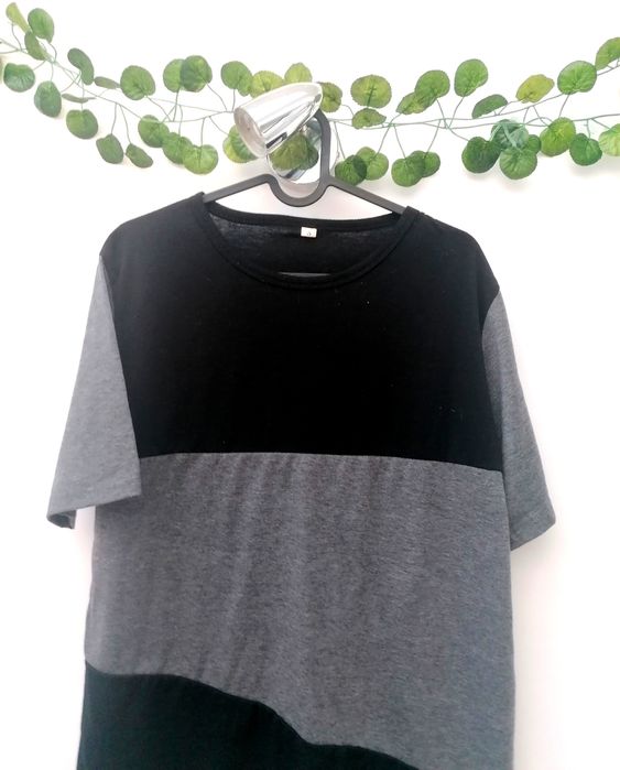 T-shirt Cinzenta e Preta de Homem