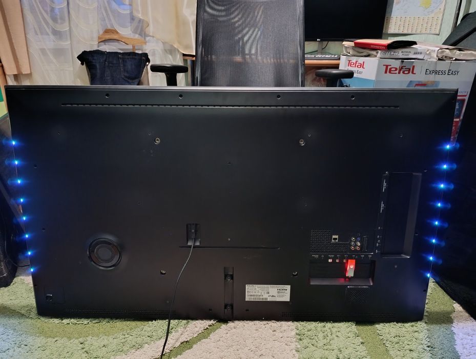 55" Philips ТВ (140 см), 4К UHD, Ambilight, Smart