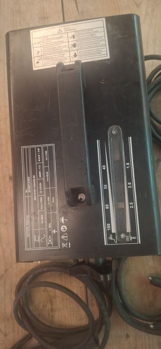 Vende-se máquina de soldar Nutool RSN100, em bom estado