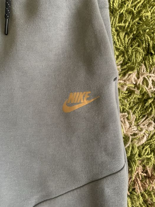 Штаны nike tech fleece