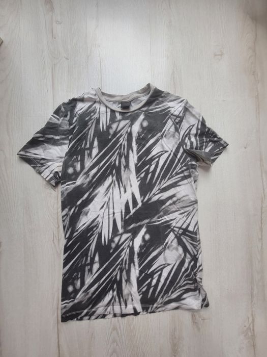 Koszulka we wzory Reserved M