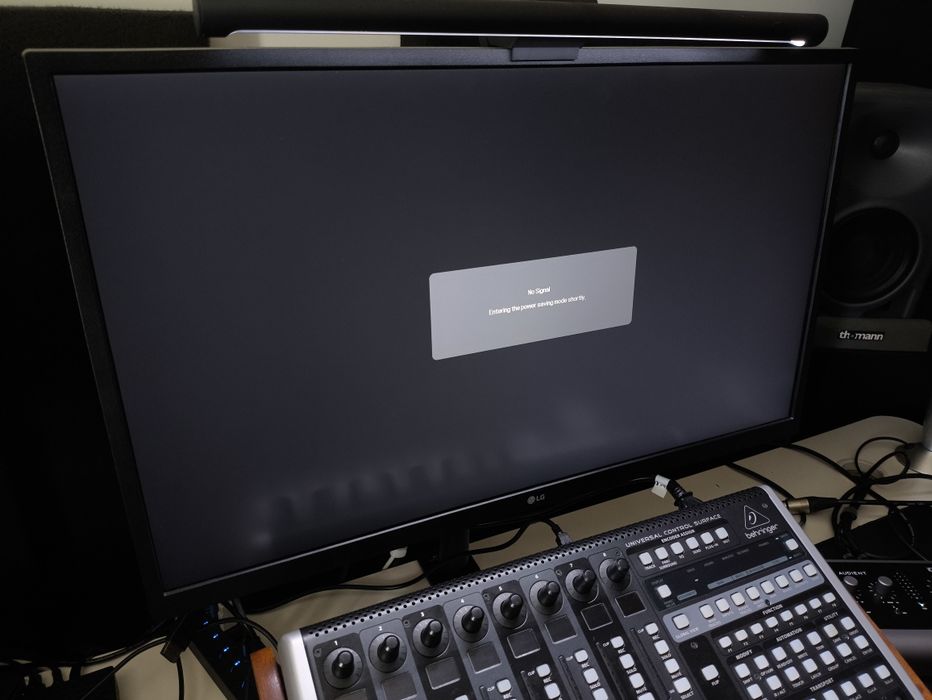 Monitor 4K LG UL500-W com Suporte