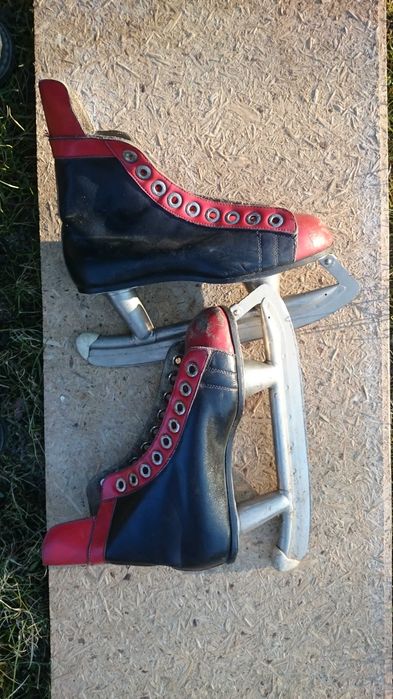 Łyżwy polskie hokej, już klasyka, zabytek [ ? ]