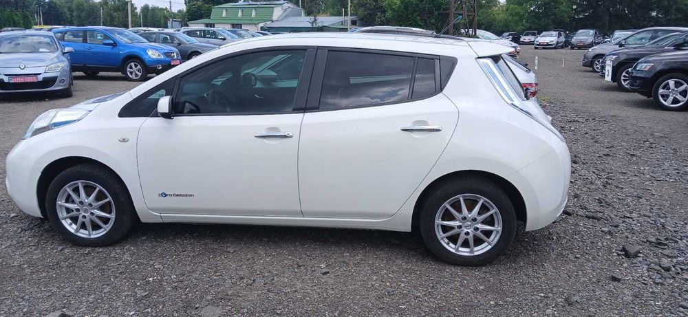 Ніссан Ліф 2014 продам