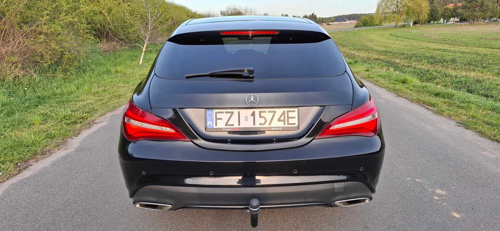 Samochód osobowy Mercedes Benz