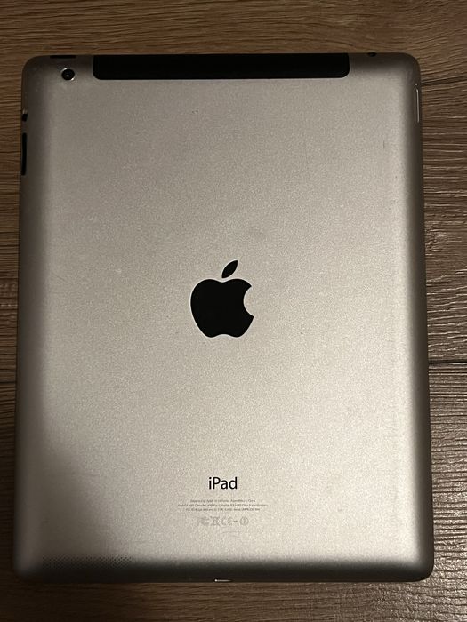 Ipad 4 A1460 32 GB kondycja baterii 82%