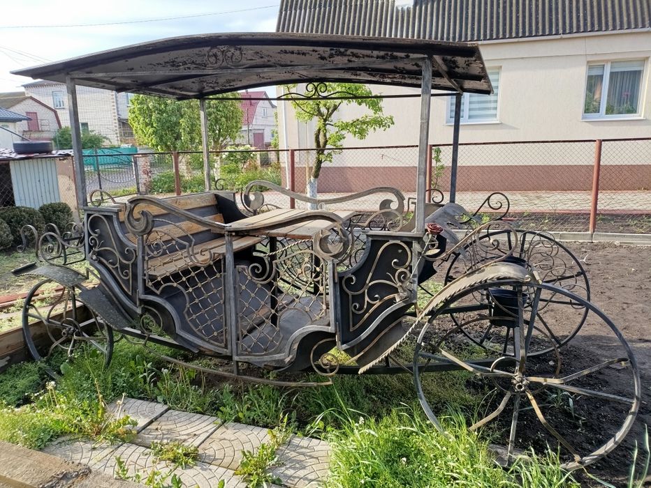 Кована Карета Біседка