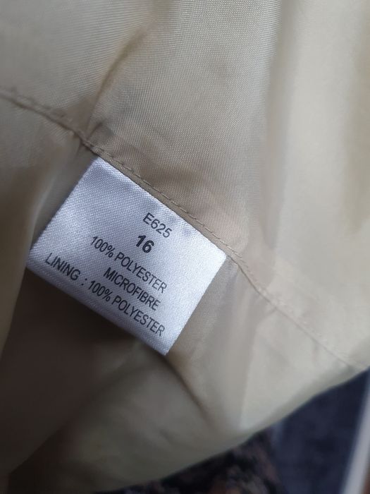 Kurtka płaszczyk trencz Damart rozmiar 16