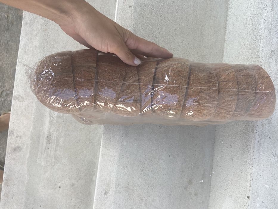 Vendo metades de casca de coco