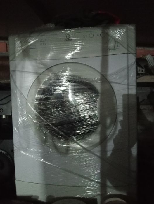 Máquina de secar roupa Indesit