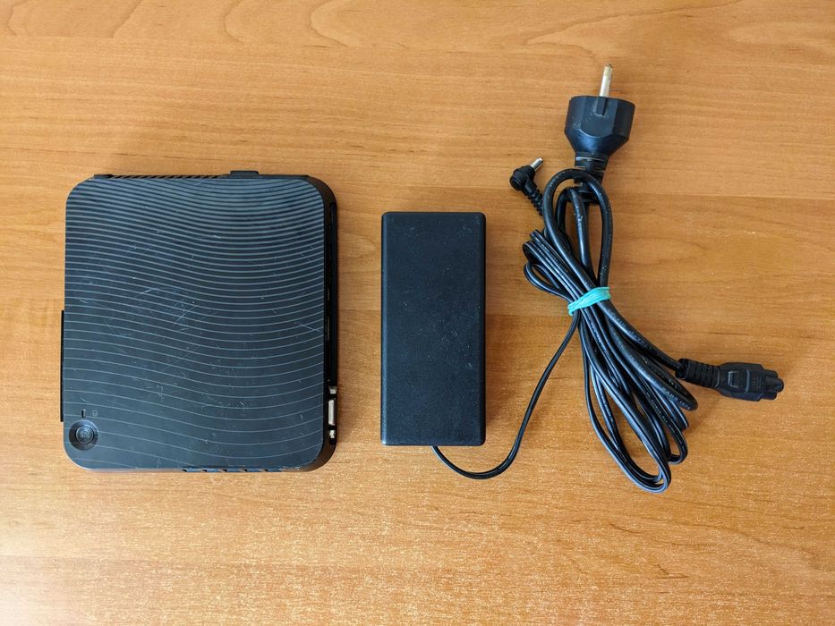 Мини пк неттоп Pegatron Amis и адаптер питания