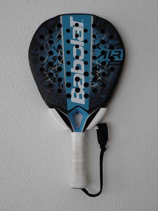 Suportes de Parede para Raquetes de Padel