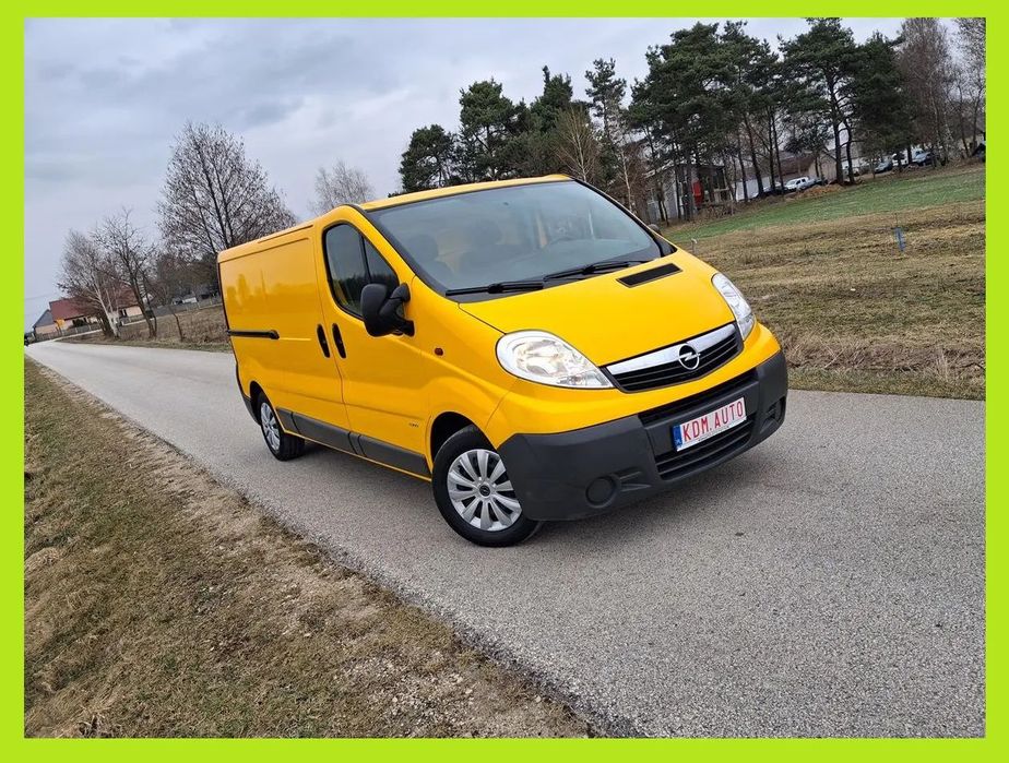 Opel Vivaro  Long L2h1 2.5 CDTI 150 km 6 Biegów Klima Hak Lift Polecam Warto !!!