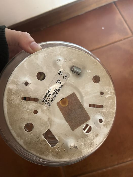 Lâmpadas e exaustores