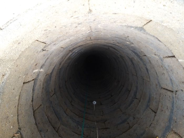 Czyszczenie studni kręgowych, studnia kregowa i