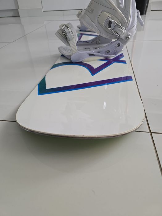 Deska snowboardowa Raven dla kobiety jak nowa plus buty
