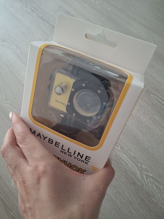 Екшн камера Maybelline