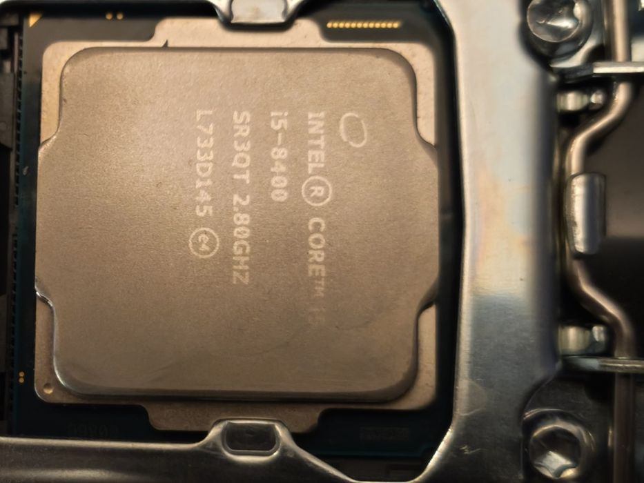 Motherboard MSI Z370 Gaming Plus + Intel Core i5 8400