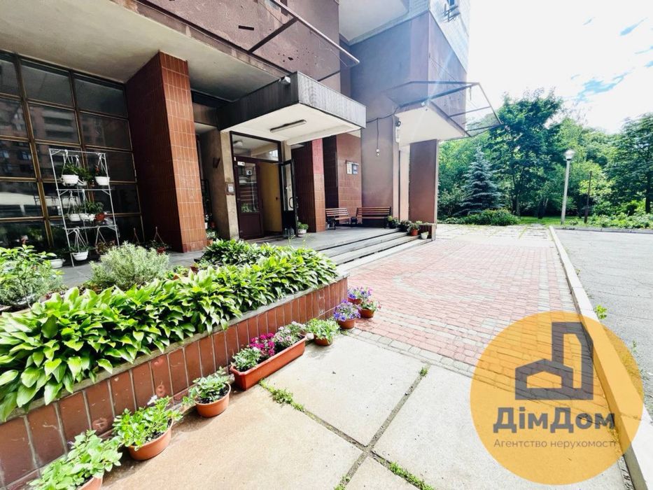 Оренда окремої кімнати біля метро Печерська, вул. Старонаводницька, 6