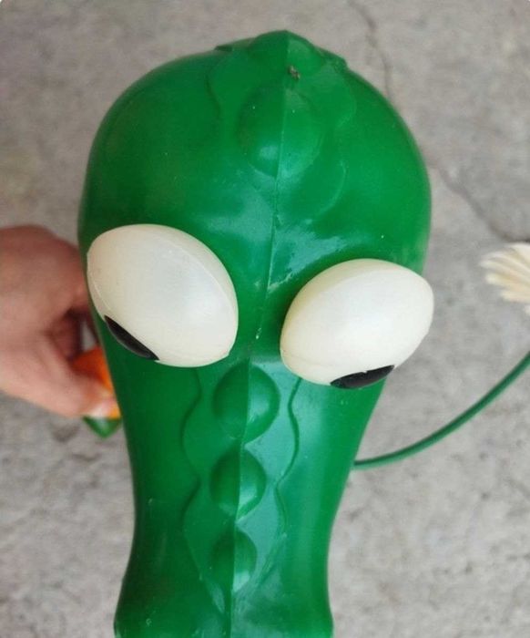 Игрушка крокодил Гена из СССР