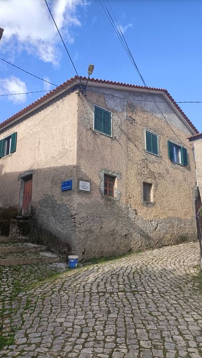 Moradia em Roda Cimeira - Gois
