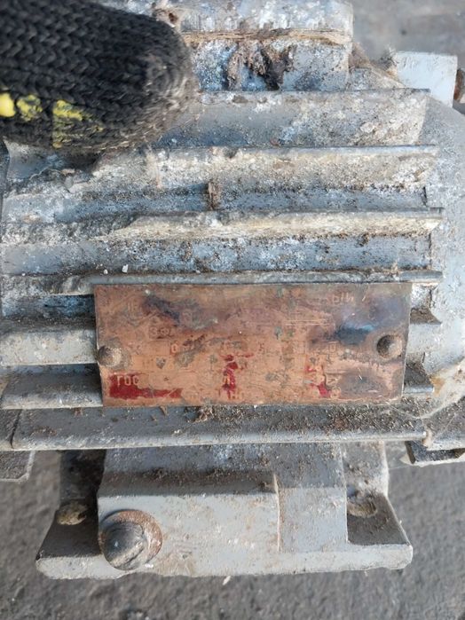 Двигун  Двигатель электро электродвигатель