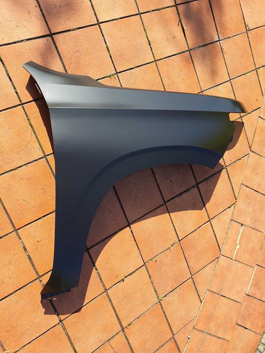 Cadillac Escalade 2021 - błotnik prawy przedni