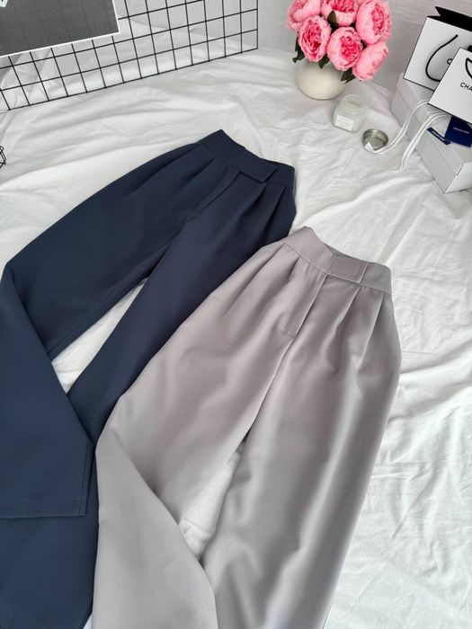 Брюки з регулюванням талії