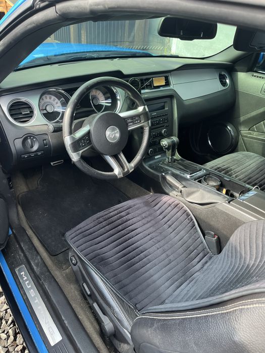 Продам Ford Мустанг кабріолет 3 ,7