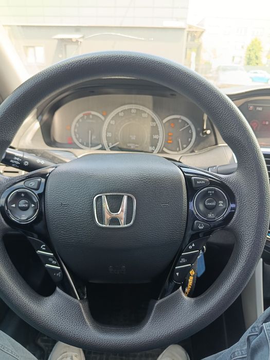 Продам Honda Akorq