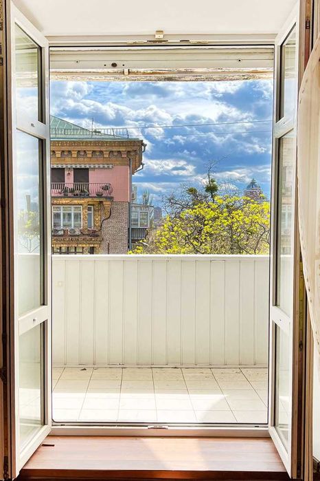 Продаж 3к квартири в Києві, Богомольця вул., 7/14 Без комісії