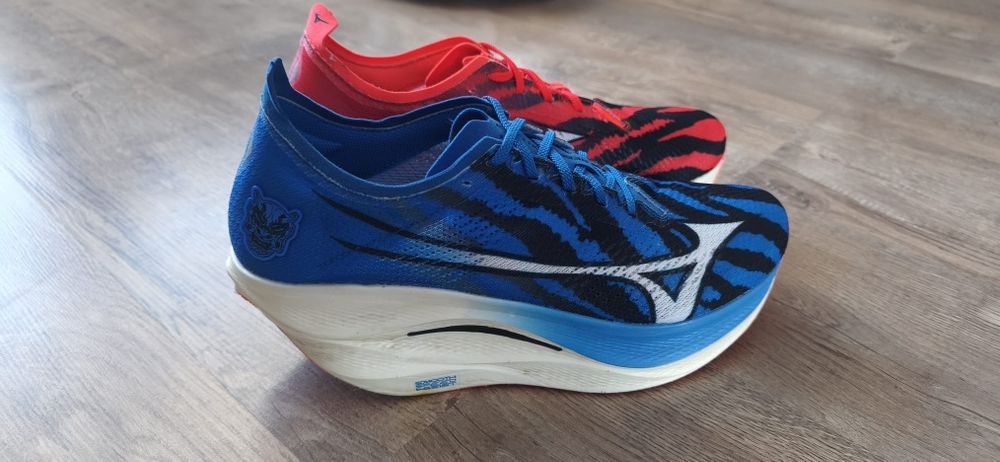 Buty do biegania mizuno wave rebellion pro 3