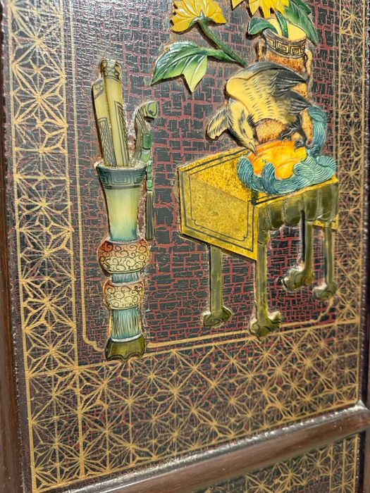 Conjunto de 4 painéis chineses em laca com relevos